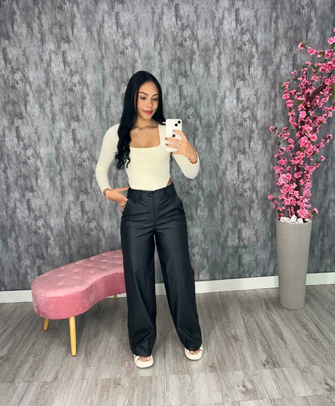 Calça Wide Leg courino