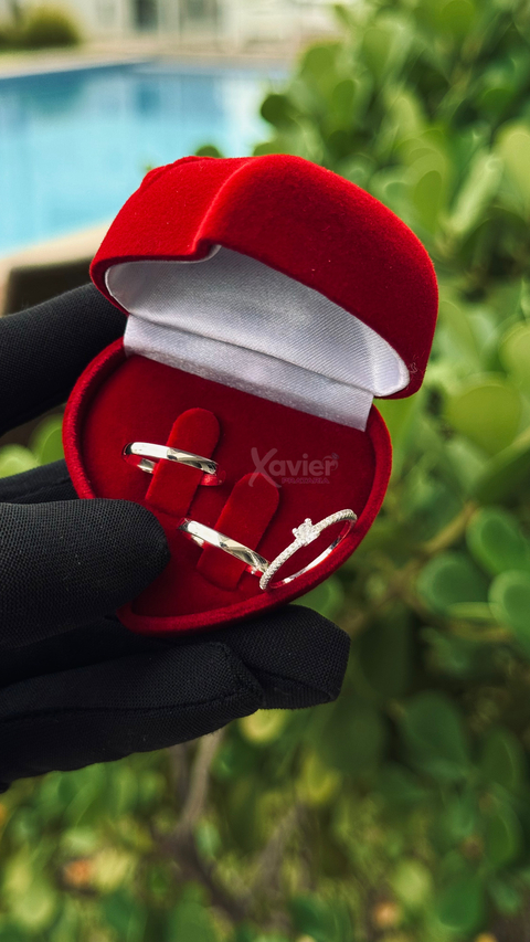 PAR DE ALIANÇAS TRAD 2MM + SOLITÁRIO CRAVEJADO A PRONTA ENTREGA