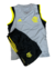 Kit de treino Flamengo com regata cinza e short preto, detalhes em amarelo