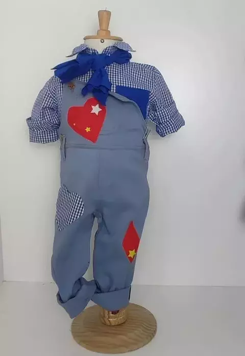Conjunto Camisa Social ou Body Azul Xadrez Londres Bolso Jardineira Denim Claro Festa Junina e Lenço Azul Royal Índigo Trend