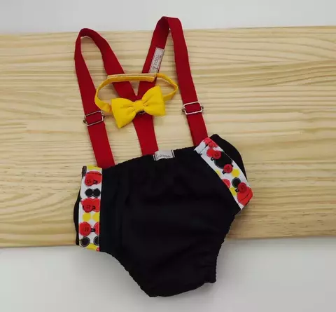 Kit Tapa Fraldas Smash The Cake Preto Mouse Gravata Borboleta Amarelo Gema e Suspensório Vermelho Índigo Trend