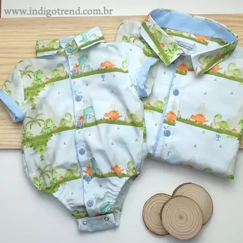 Kit Pai e Filho Camisa Social ou Body Dinossauro Vintage Índigo Trend