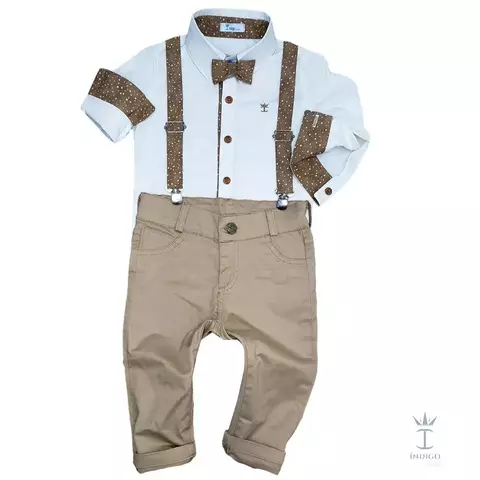 Conjunto Camisa Social ou Body Branca Grécia Savaninha Calça Caramelo Casual Gravata Borboleta e Suspensório Grécia Savaninha Índigo Trend