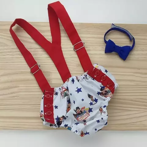 Kit Tapa Fraldas Smash The Cake Mundo Bita Circo Gravata Borboleta Azul Royal e Suspensório Vermelho Índigo Trend