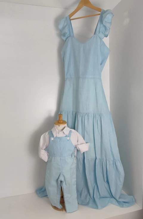 Kit Mãe e Filho Camisa Social ou Body Branca Amsterdã e Jardineira Italiana Azul Bebê e Vestido Adulto Ingrid Azul Bebê Italiana Com Botões Para Amamentar Índigo Trend
