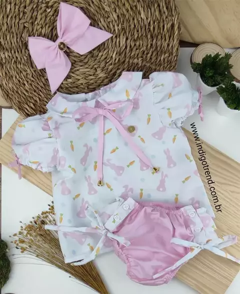Kit Bata ou Body Menina e Tapa Fraldas Smash The Cake Coelho Colors Rosa e Laço Rosa Índigo Trend