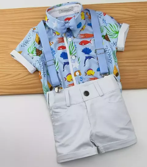 Conjunto Camisa Social ou Body Branca Tailândia Fundo do Mar Bermuda Casual Branca Gravata Borboleta e Suspensório Azul Bebê Índigo Trend
