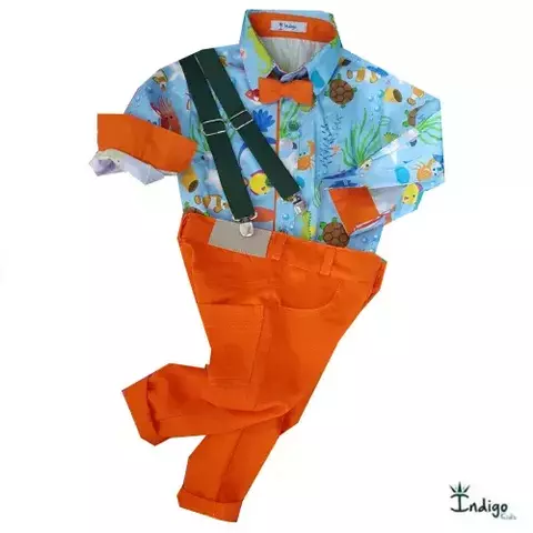 Conjunto Camisa Social ou Body Laranja Tailândia Fundo do Mar Calça Casual e Gravata Borboleta Laranja e Suspensório Verde Musgo Índigo Trend