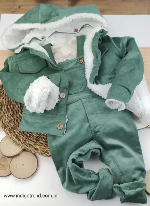 Conjunto Bata ou Body Bege Jardineira Verde Oliva Veludo e Jaqueta Forrada Peluciada Antialérgica Antártida Verde Oliva Veludo Índigo Trend