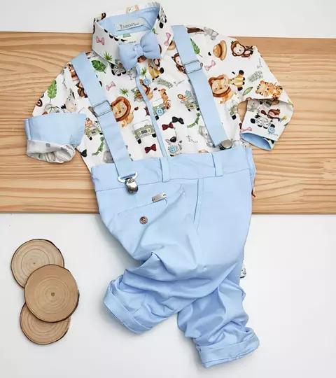 Conjunto Camisa Social ou Body Azul Bebê Baby Safári Calça Esporte Fino Gravata Borboleta e Suspensório Azul Bebê Índigo Trend