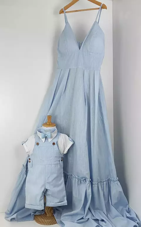Kit Mãe e Filho Vestido França Azul Bebê Alcinha Charlotte e Camisa Social ou Body Branca Jardineira e Gravata Borboleta Azul Bebê França Índigo Trend