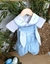Conjunto Bata ou Body Branco e Azul Bordado Macacão Romper Ninho Coelho Páscoa e Boina Azul Bebê Índigo Trend - loja online