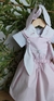 Imagem do Conjunto Bata ou Body Branco e Rosa Bordado Vestido e Orelha Rosa Ninho Coelho Páscoa Índigo Trend