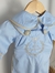 Conjunto Bata ou Body Gola Azul Bebê Cambraia Bordado Letra Inicial e Jardineira Macacão Charles Azul Bebê e Toalha Azul Bebê Batizado João Batista Bordado Índigo Trend - Índigo Trend