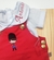 Conjunto Bata ou Body Gola Branca Cambraia Bordado Personalizado Idade e Nome Jardineira Vermelha Soldadinho de Chumbo Botão Dourado Esporte Fino Índigo Trend - comprar online