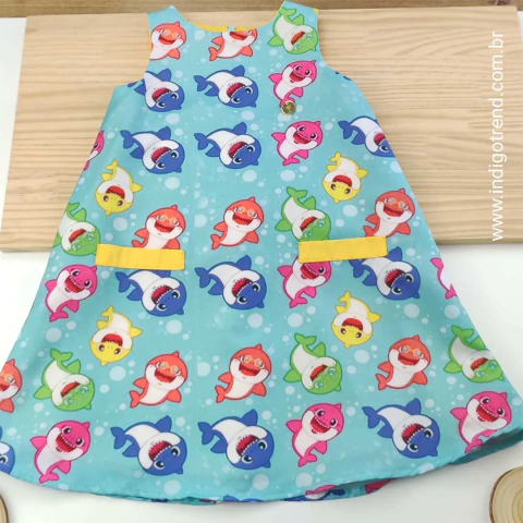 Vestido Trapézio Azul e Amarelo Baby Shark Infantil Bebê Índigo Trend