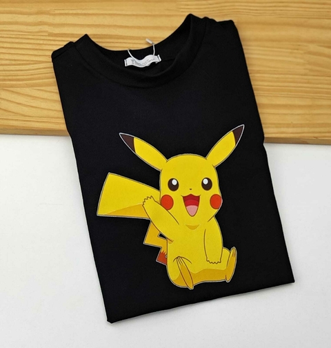 Camiseta ou Body T-Shirt Preta Pikachu Pokémon Adulto Infantil Bebê Índigo Trend