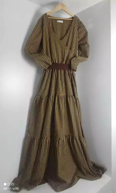 Vestido Adulto Rainha Amarelo e Marrom Veneza Xadrez Índigo Trend