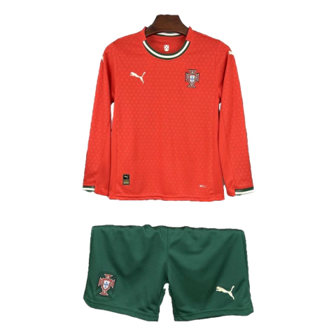 Kit Infantil Portugal Casa 2025/26 Manga Longa - Versão Torcedor Unissex - Camisa Vermelha e Shorts Verde - comprar online