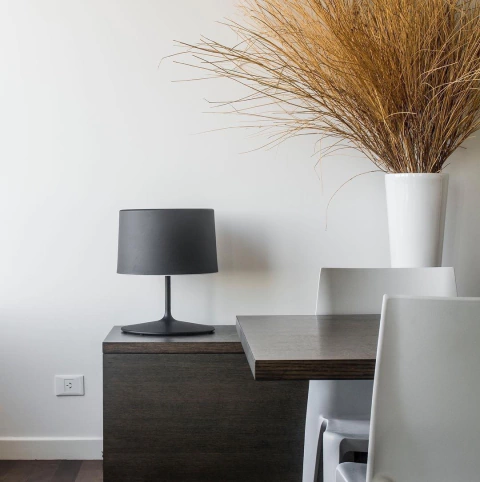 Lampara Mesa Velador Blanco Moderno Blanco Led Hihat Imdi