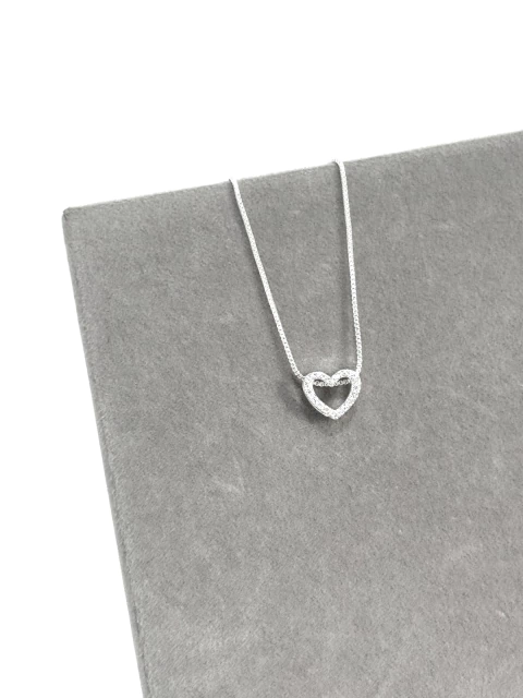 Colar mini coração cravejado - comprar online