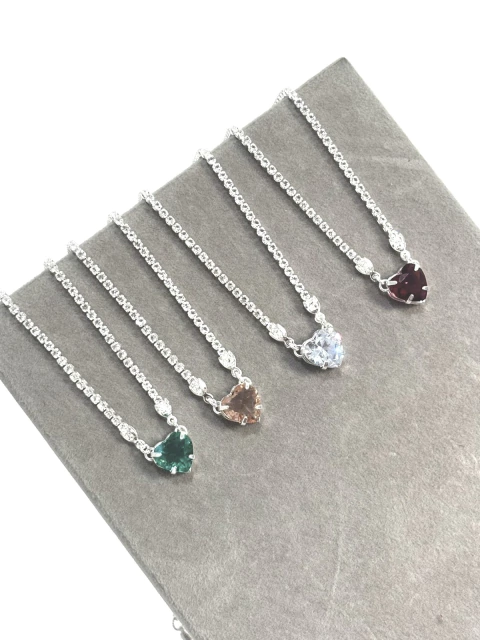 Colar riveira com pedras - comprar online