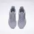 Zapatillas Reebok Hit TR 3 para mujer en color gris, vistas desde arriba.