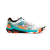 Botines Joma Invicto para hombre, con diseño colorido y suela de goma, ideales para deportes y fútbol.