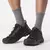 Zapatillas Salomon X-Adventure Goretex para hombre, color negro, con calcetines gris claros.