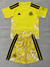 CONJUNTO ARQUERO NEWCASTLE AMARILLO PARA NIÑO 26/27