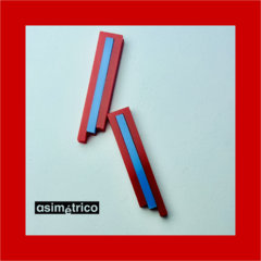 Lineal simple rojo con azul en internet