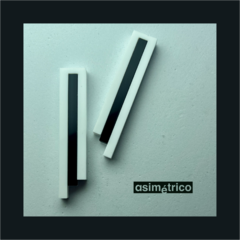 Lineal simple blanco con negro
