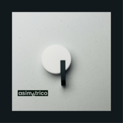 q blanco y negro en internet