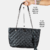 Bolsa Tote em Couro e Acabamento Matelassê - comprar online