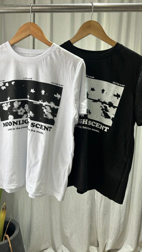 Remera MOON