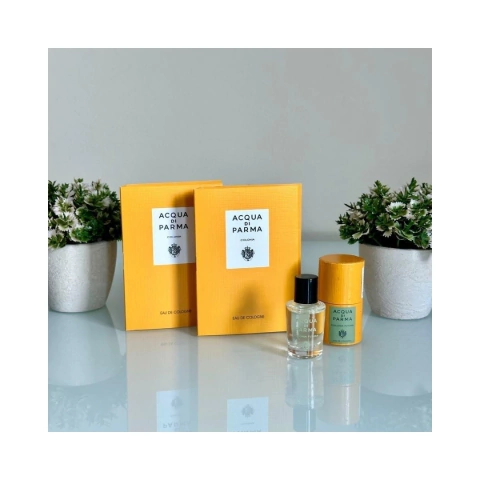COMBO 1 COLONIA FUTURA - ACQUA DE PARMA - EAU DE COLOGNE - 5ML + 2 FLACONETES COLONIA - ACQUA DI PARMA - EAU DE COLOGNE - 1,5ML CADA