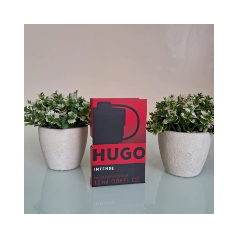 FLACONETE HUGO INTENSE - EAU DE PARFUM INTENSE - HUGO BOSS - 1,2ML - MASCULINO