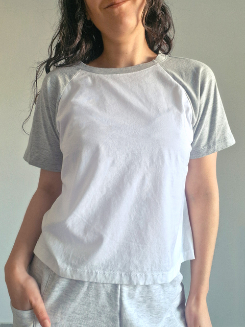 Remera Carola - Blanca con gris Lisa - R002 - - comprar online