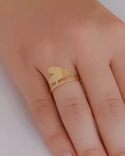 Anel Coração Liso no Dourado