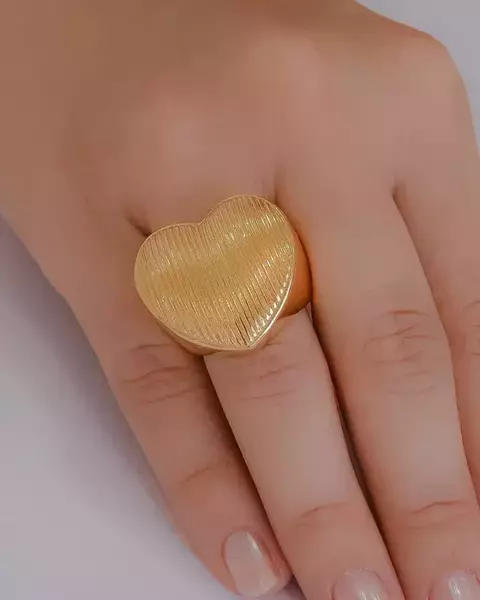Anel Largo Coração Trabalhado no Dourado
