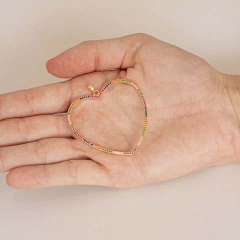 Pingente Coração Grande Vazado com Cristais no Dourado