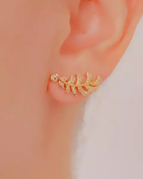 Brinco Ear Cuff Folhinhas de Microzirconias no Dourado