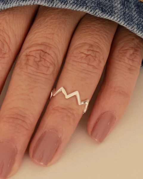 Anel Falange Ondulado na Prata - comprar online