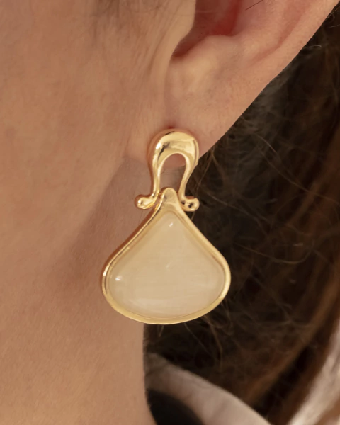 Brinco Abstrato com Cristal Olho de Gato no Dourado - comprar online