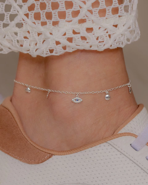 Tornozeleira Elos com Chapinha e Olho Grego Pendurados na Prata - comprar online