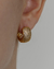 Brinco Argolinha Cravejada de Microzirconias Maior no Dourado - comprar online