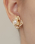 Brinco Pressão For de Microzirconias e Pérola no Meio no Dourado - comprar online