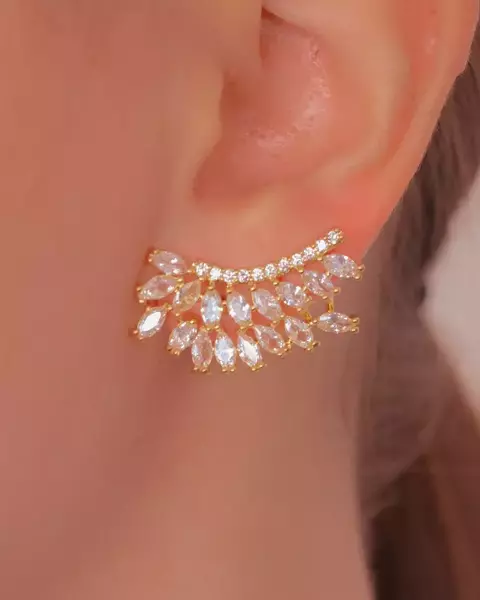 Brinco Ear Cuff Navetes de Zirconias no Dourado