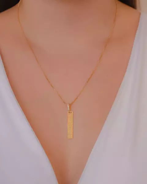 Plaquinha Letra T no Dourado