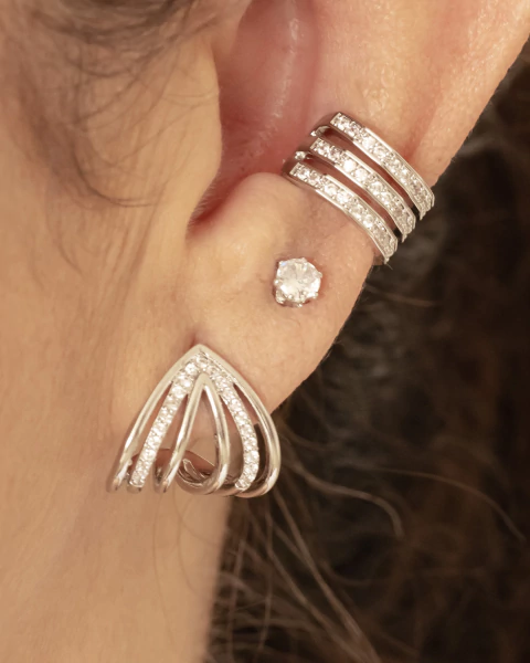 KIT 2 Produtos - Brinco Duplo Garrinhas Lisas e com Microzirconias + 1 Ponto de Luz e Brinco Piercing Unitario Três Tiras de Microzirconias no Ródio Branco